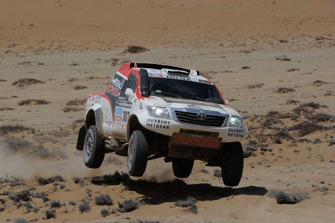 De Villiers wint laatste etappe, Roma krijgt eindzege Dakar ‘cadeau’